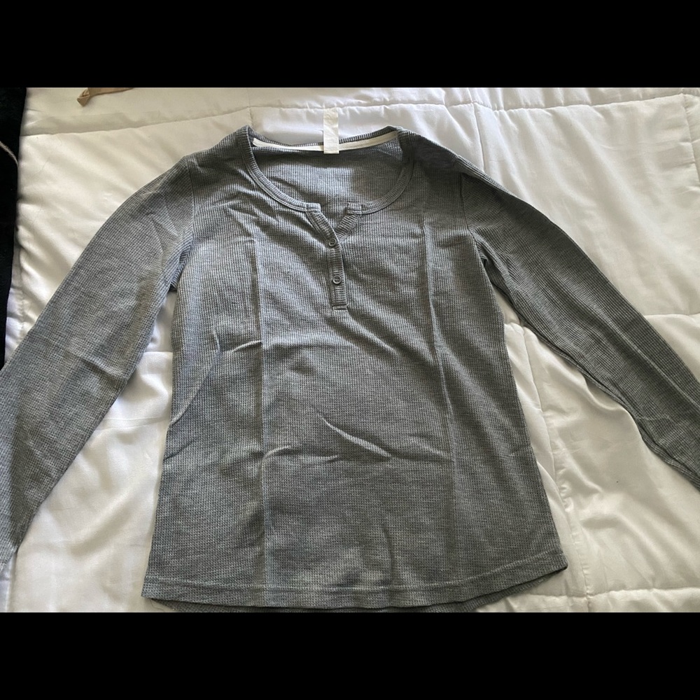 Grey long sleeve